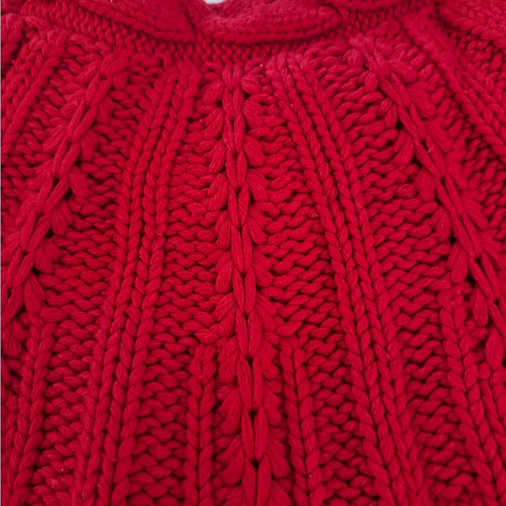 27% Lambswool Beautiful red sweater by Old Navy size medium 73% cotton - Picture 8 of 10